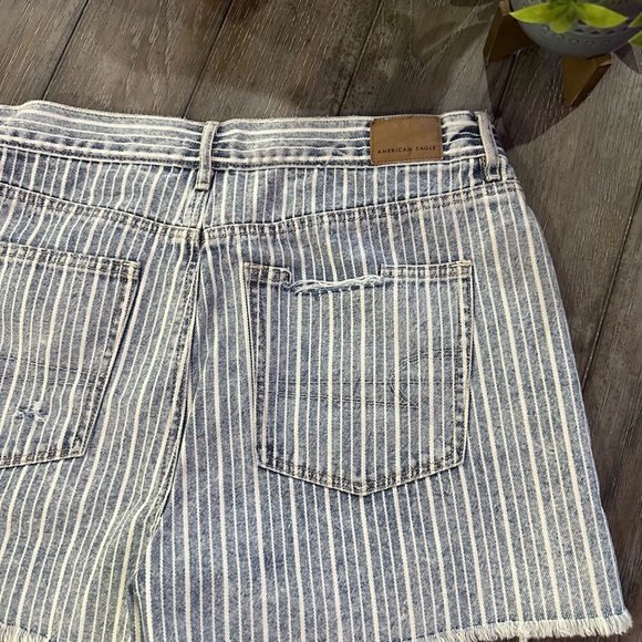 American Eagle Shorts - Picture 5 of 10